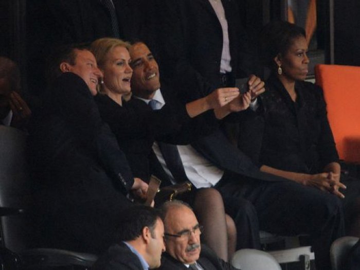 Το φλέρτ του Ομπάμα στην Δανέζα πρωθυπουργό εξοργίζει τη Μισέλ